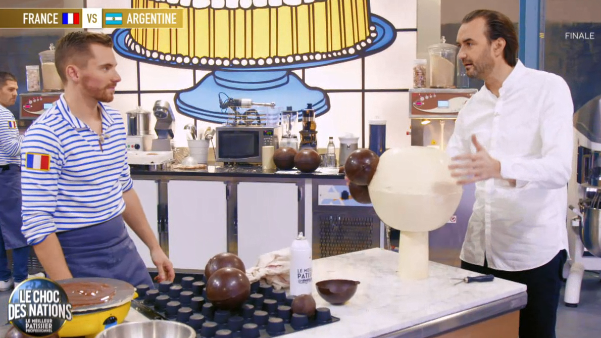 Replay Le Meilleur Patissier Professionnel Replay Le meilleur pâtissier - Les Professionnels, Le choc des nations /  Finale du M6