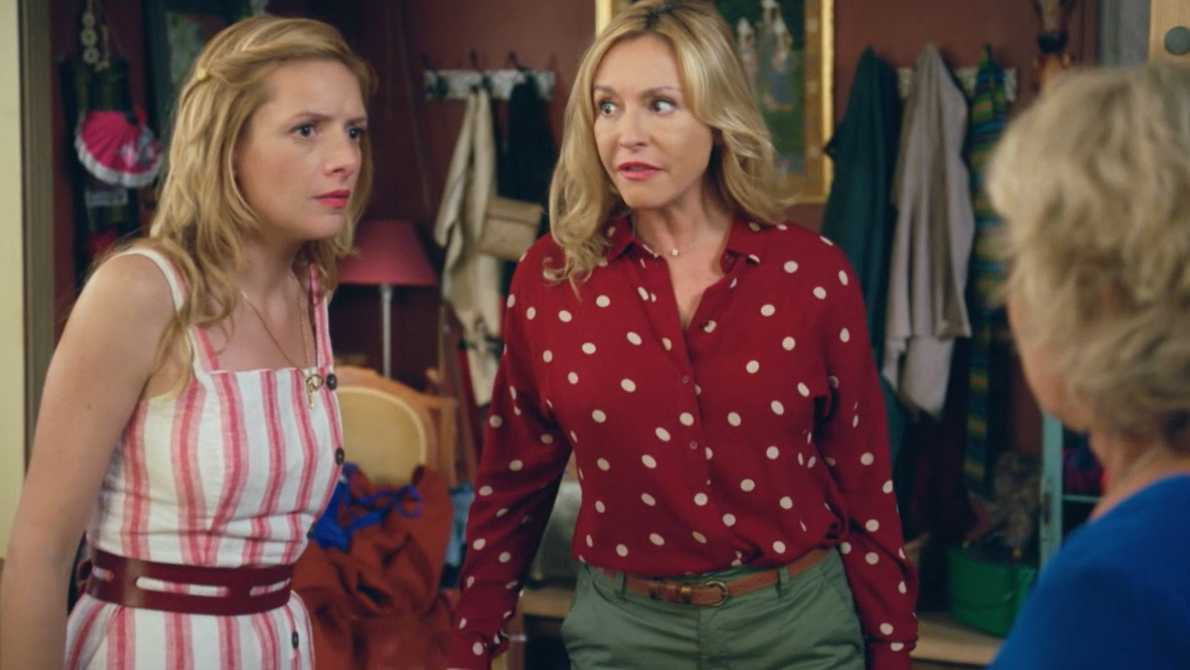 Serie Une Famille En Vrille Replay En famille, Episodes du 24 décembre à 13:30 du M6