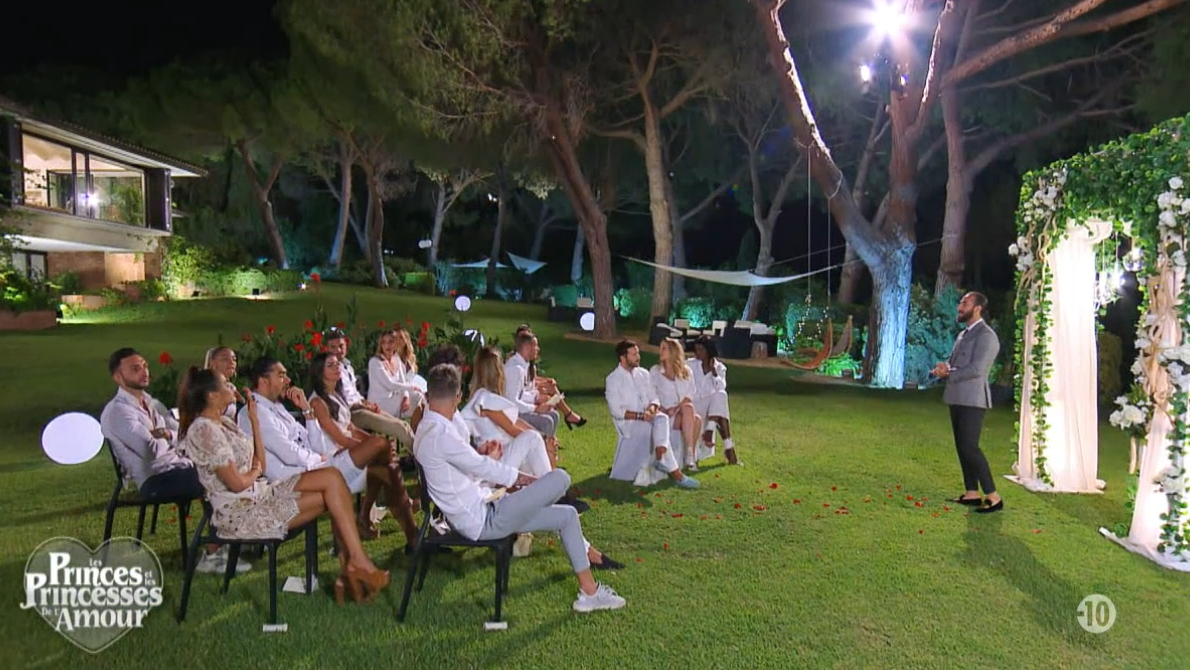 Les Princes Et Les Princesses De L Amour Episode 26 Replay Les princes et les princesses de l'amour, Saison 7 - Épisode 26 :  Devenir sa reine ? du W9