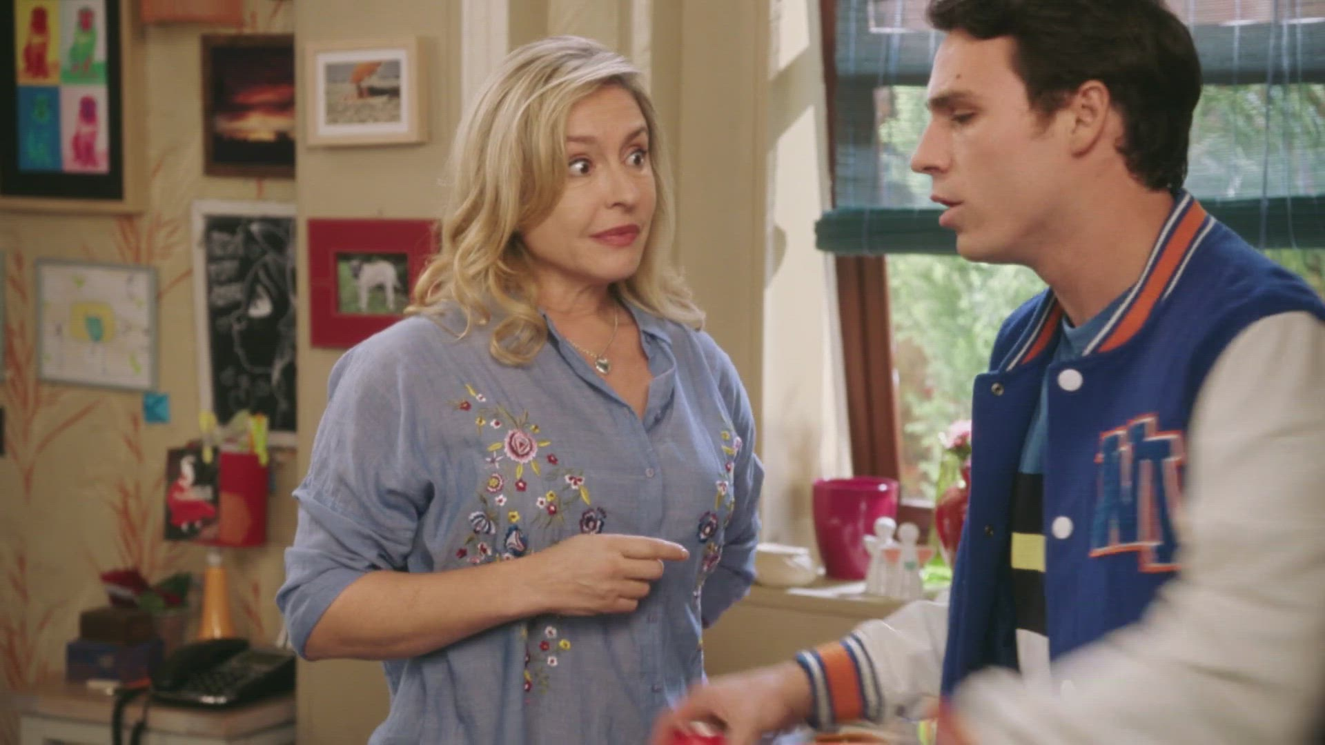 En Famille Le Mariage De Marjorie Replay Replay En famille, Episodes du 12 juillet à 10:00 du M6