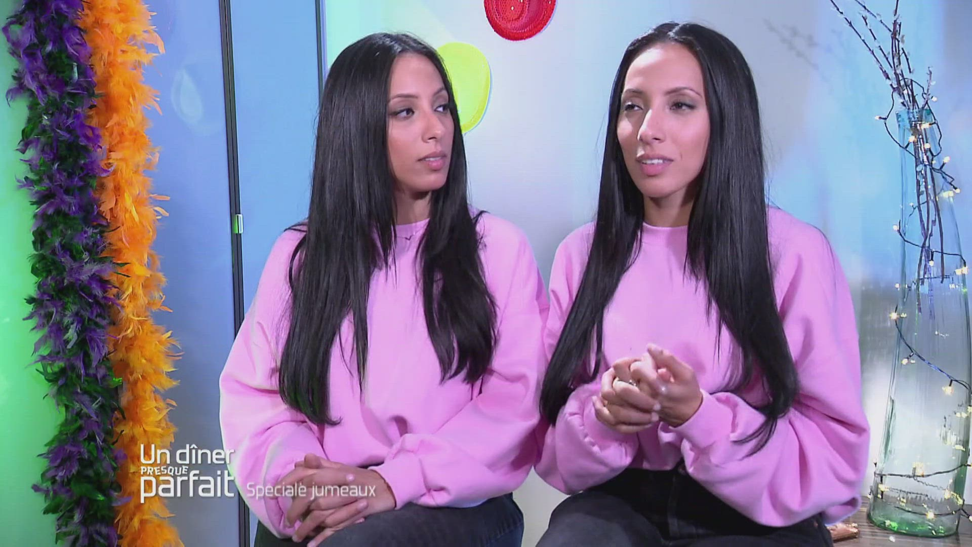 Replay Un dîner presque parfait, J2 Spéciale jumeaux du W9