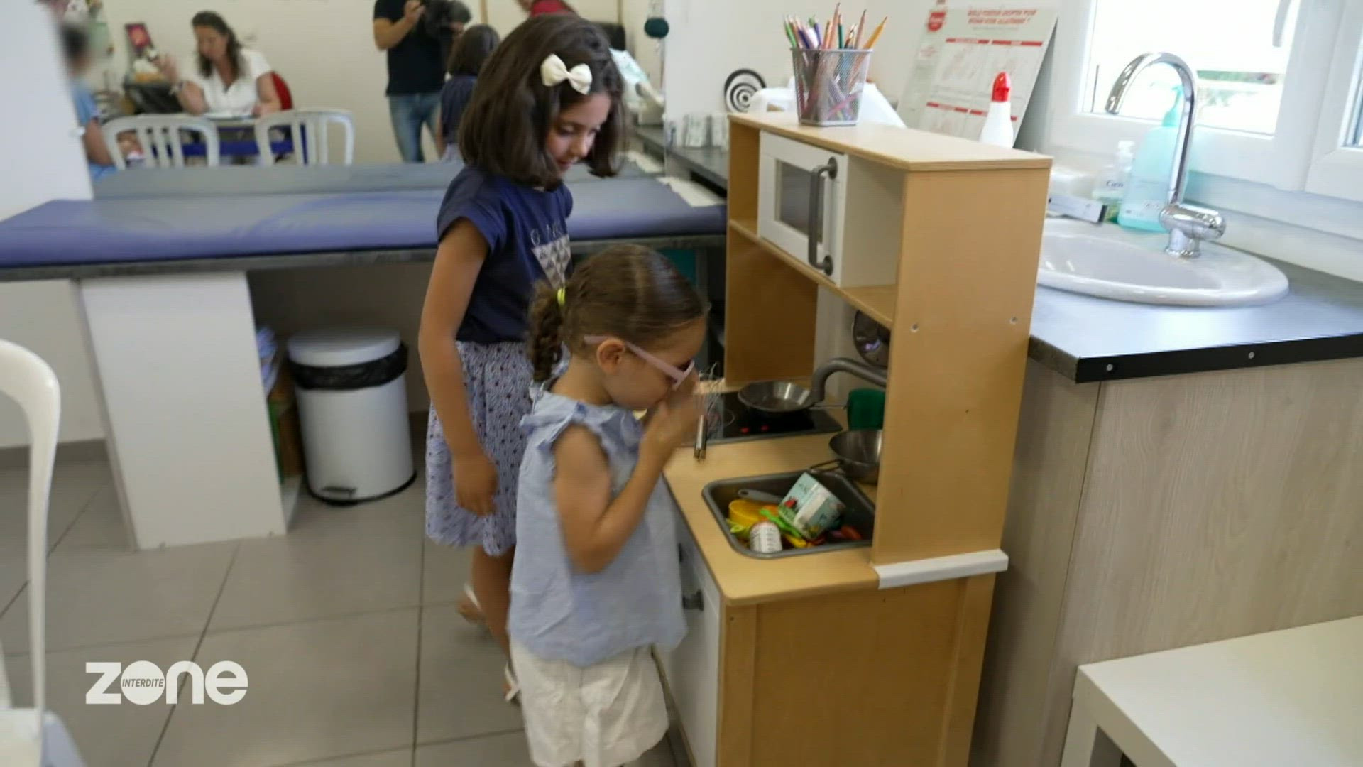 Zone Interdite - écrans, Malbouffe, Sédentarité : Alerte Rouge Sur La Santé De Nos Enfants !