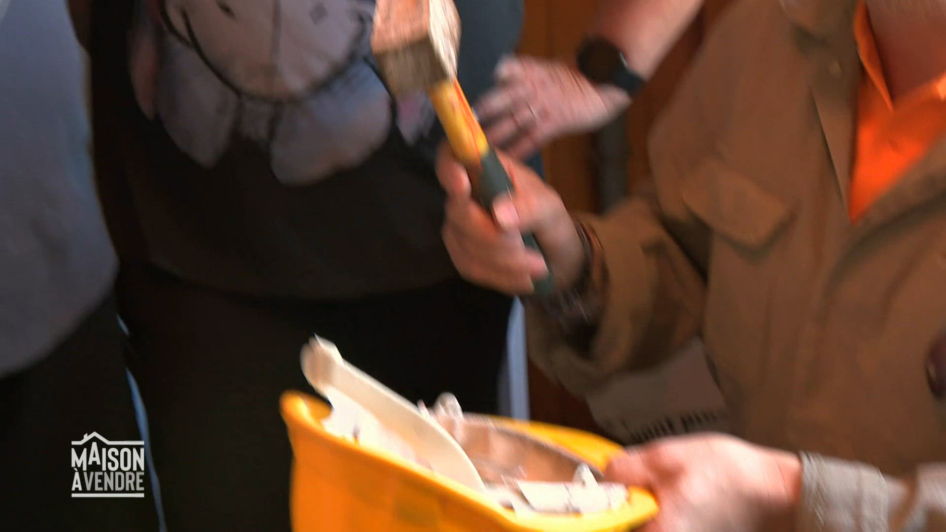 Replay Maison à vendre, Sylvie et Jacky / Sandrine et Carole (1/2) du M6