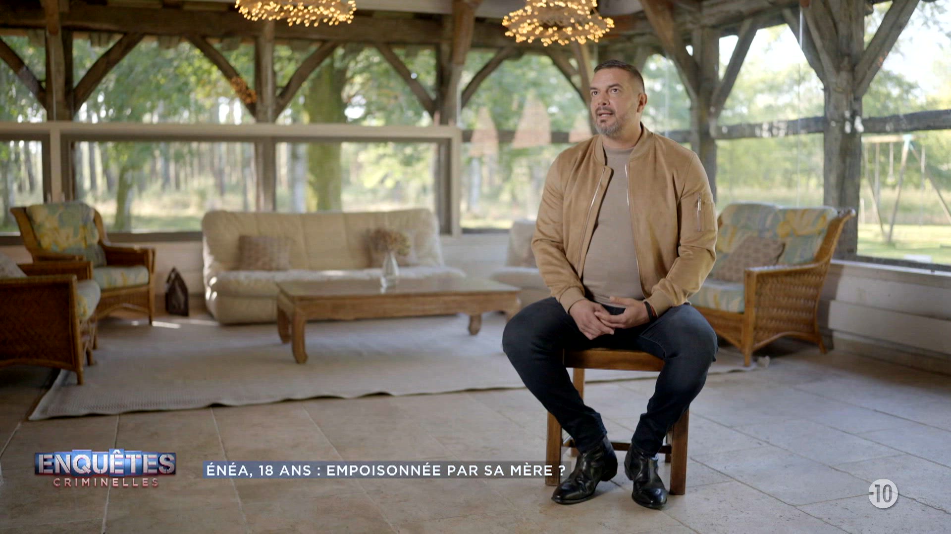 Enquêtes Criminelles - &eacute;n&eacute;a, 18 Ans, Empoisonn&eacute;e Par Sa M&egrave;re ? (1/2)