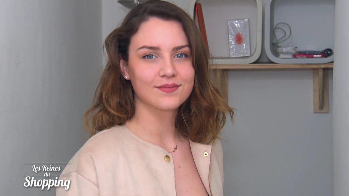 Replay Les Reines Du Shopping Sophistiquee En Robe Cocktail Pour