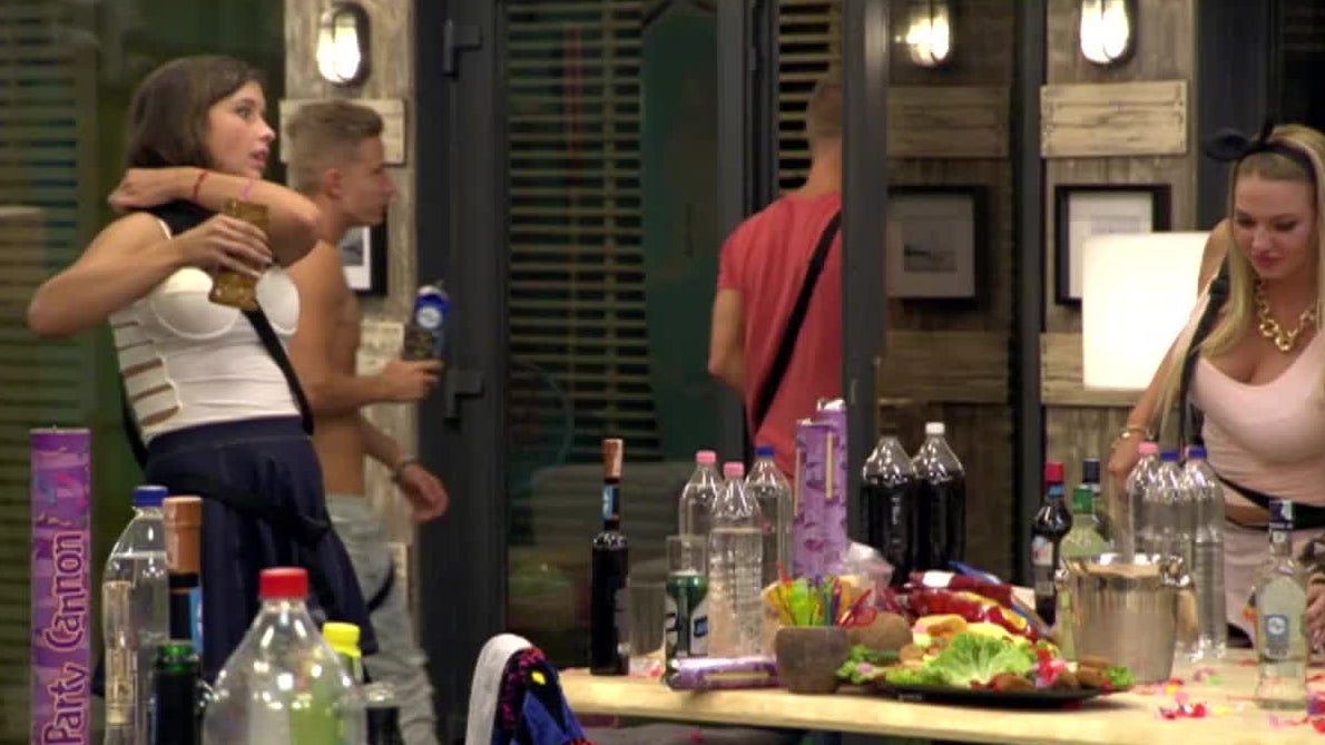 ValóVilág9 powered by Big Brother : ValóVilág8 2. rész