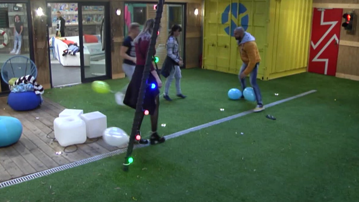 ValóVilág9 powered by Big Brother : ValóVilág8 104. rész