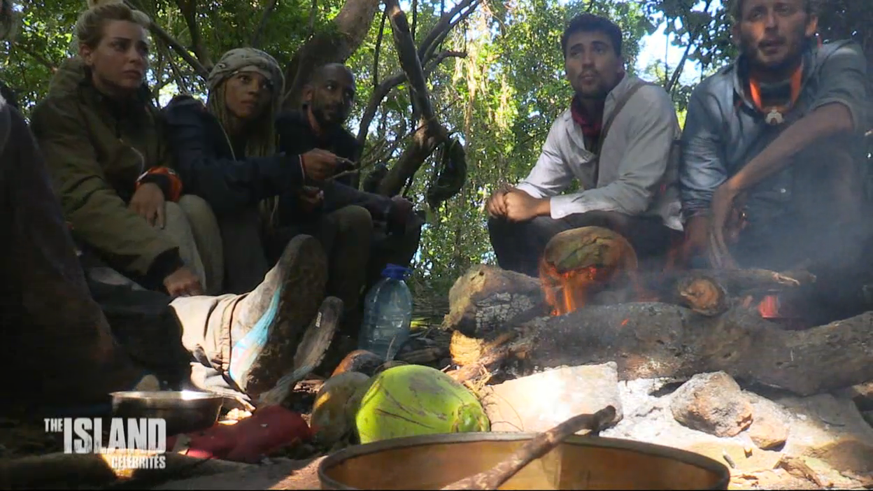 The Island : Débat houleux sur la chasse au caïman !