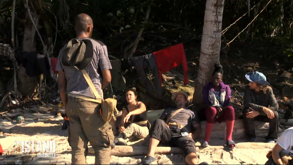 The Island : Stomy retrouve le groupe