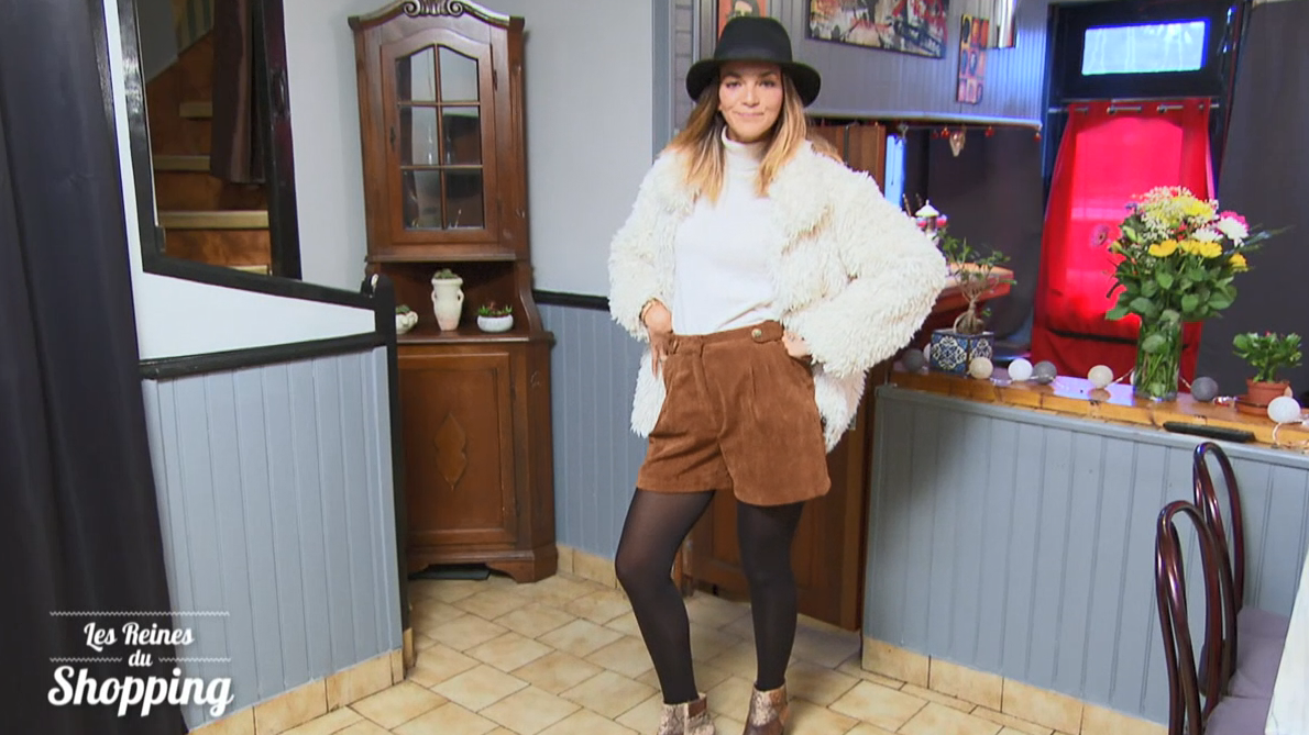 Les Reines du Shopping : Porter l'écharpe avec style : journée 5