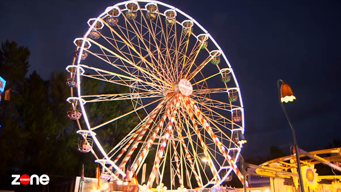 Zone interdite : Un été dans le monde secret des forains