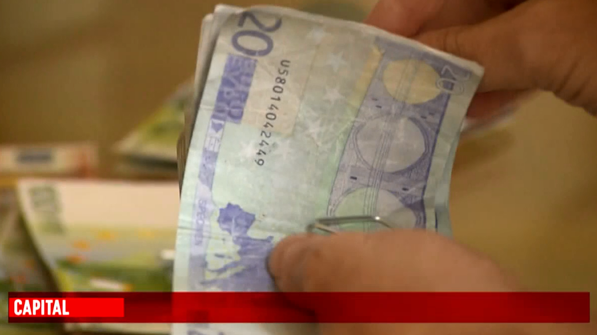 Capital : Travail au noir : enquête sur les milliards dissimulés !