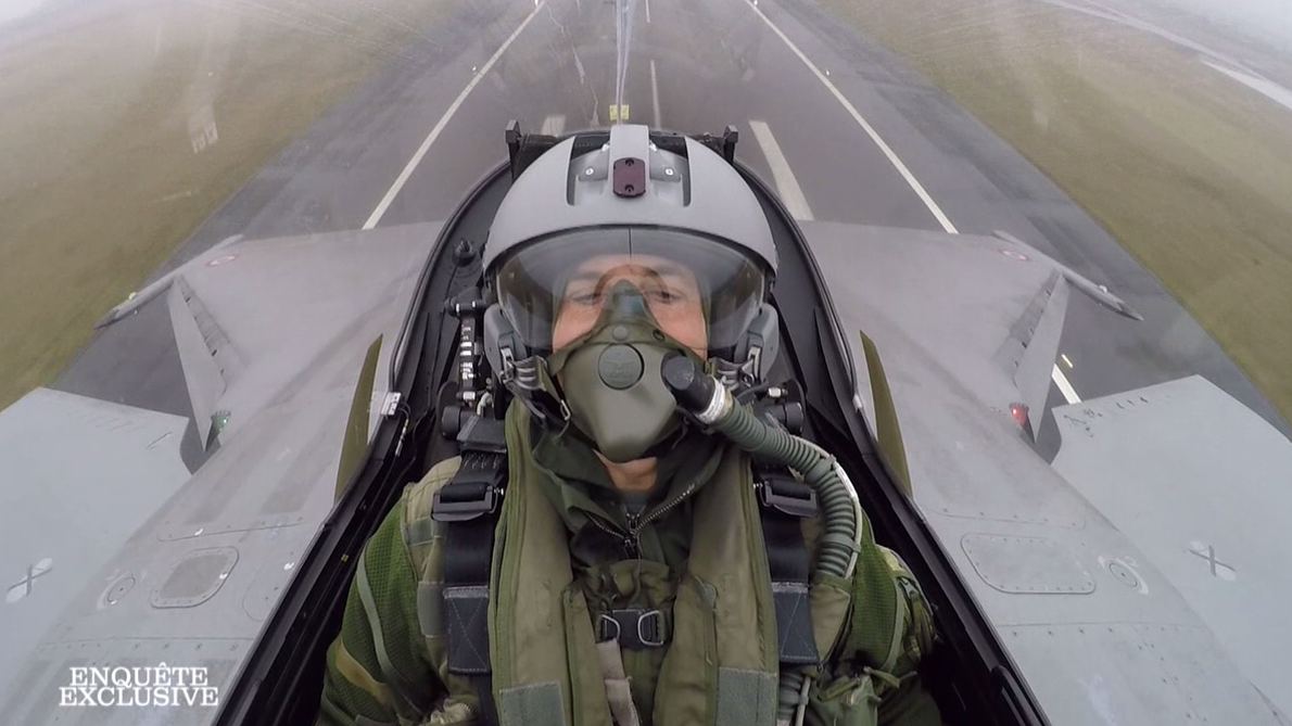 Enquête exclusive : Pilotes de chasse : l'étoffe des héros