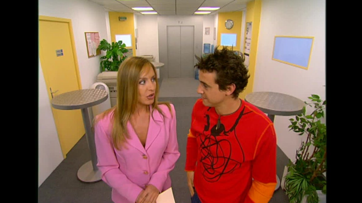 Caméra Café : LA CHAINE DE L'HUMILIATION